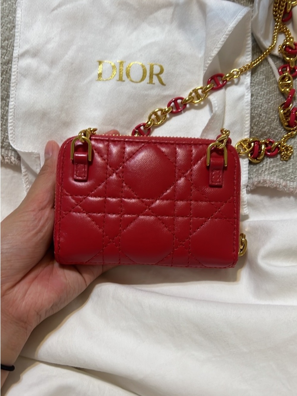 Mini Dior Caro Crossbody zipped Pouch in Raspberry Cannage Lambskin - Picture 10 of 12